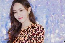 娱乐吃瓜酱25岁,25岁,揭秘娱乐圈背后的故事